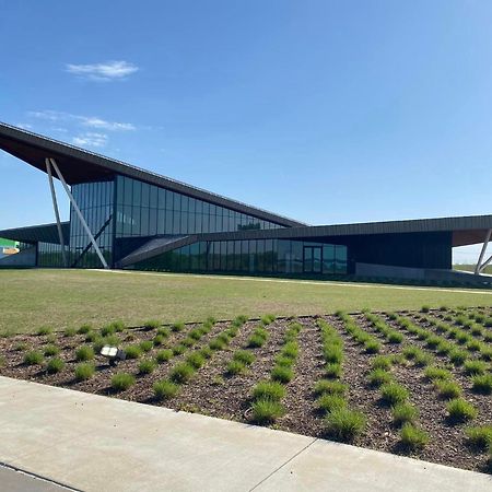 Old Fort Loft King & Queen Suites Nearest Accomodation To Marshals Museum Power Your Ev For Free! Fort Smith Exteriér fotografie